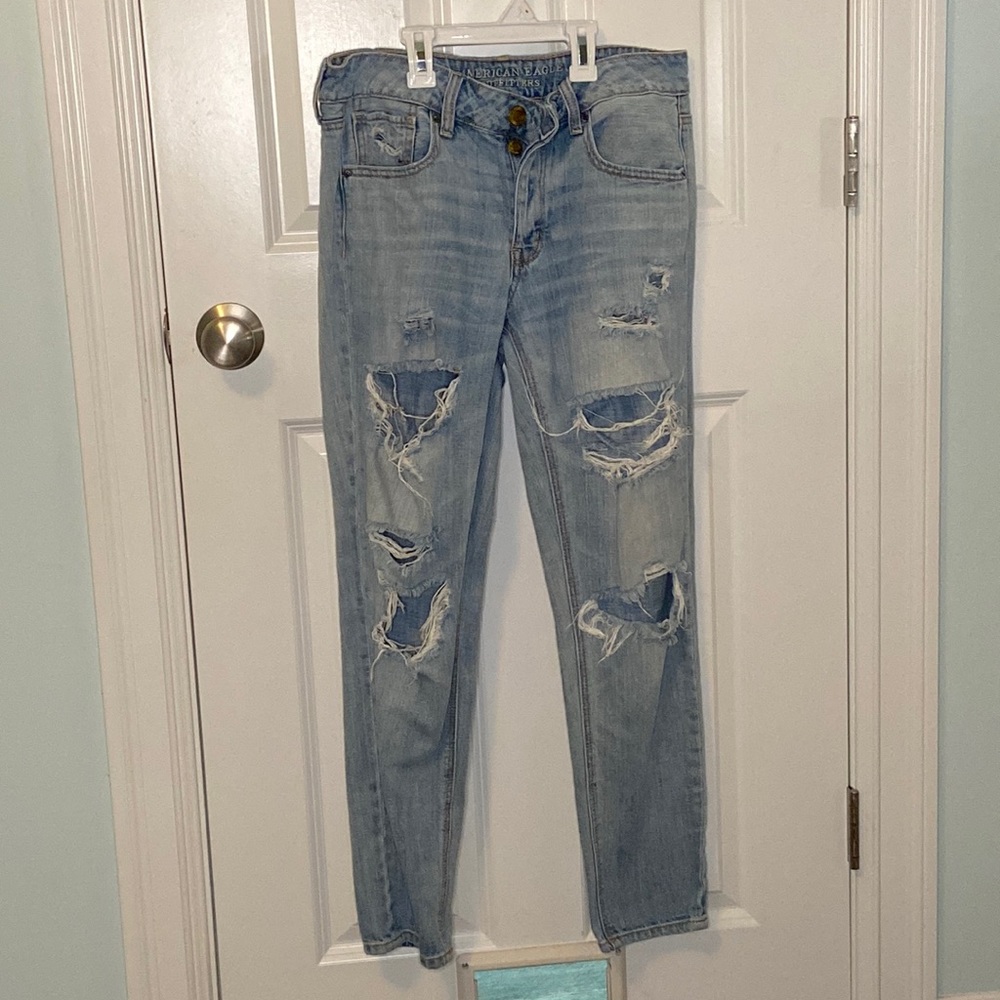 American Eagle Low Rise Tomgirl Jeans
